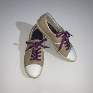 ECCO Shoes Womens 8.5 EU 39 Beige Leather Lace Up Comfort Walking Sneakers